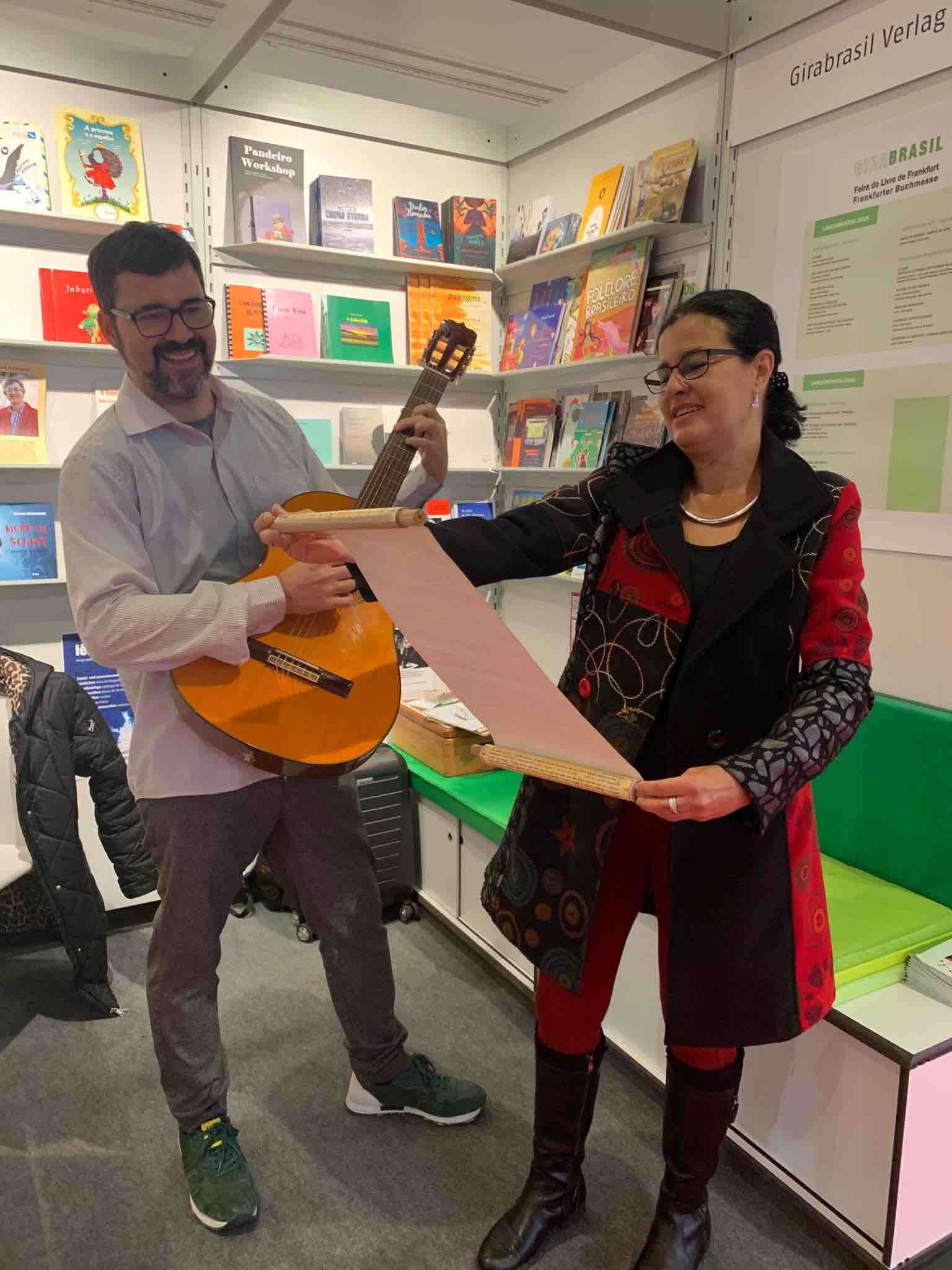 João Araújo e Jamile do Carmo na Feira do Livro de Frankfurt